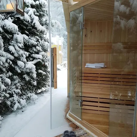 Ruhig Gelegener Ferienbungalow Mit Terrasse Und Garten Am Waldrand Hébergement de vacances *