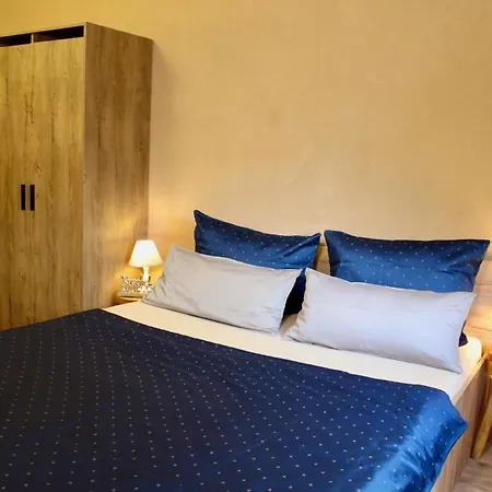 Holiday home Ruhig Gelegener Ferienbungalow Mit Terrasse Und Garten Am Waldrand *