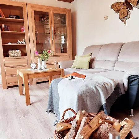 Holiday home Ruhig Gelegener Ferienbungalow Mit Terrasse Und Garten Am Waldrand